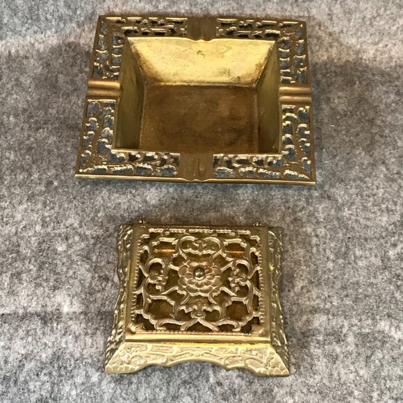 Vintage Brass Ashtray with Flip Top Cigarette Holder Box - Picture 4 of 10